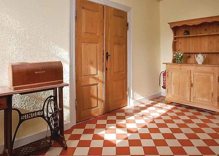 48 Holiday home *